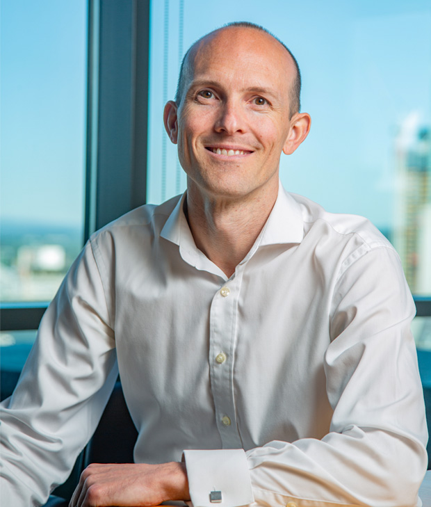 Headshot: Richard Ibbett