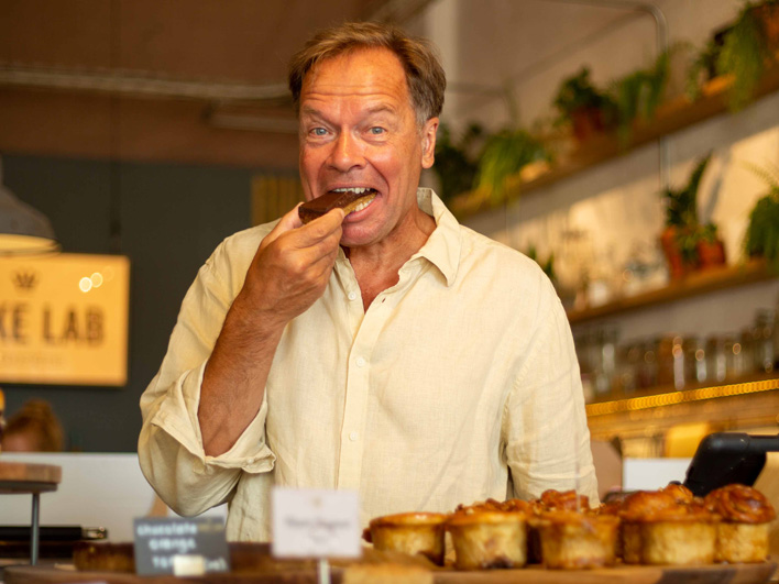 Headshot: Chis from Cakesmiths.