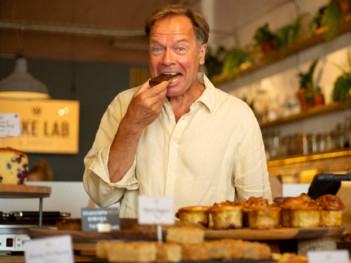 Headshot: Chis from Cakesmiths.
